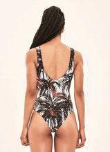 Load image into Gallery viewer, Model Back: Uv Line One-Piece Swimsuit Coqueiros Bege Upf50+