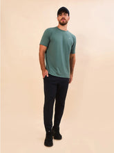 Load image into Gallery viewer, Model Front: Uv Line T-Shirt For Men T-Shirt New Fit Textura Masc Verde Jade Upf50+