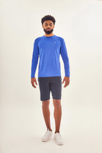 Load image into Gallery viewer, Model Front: Uv Line Rash Guard Longsleeve Uvpro Brasil Masc Cobalto Upf50+