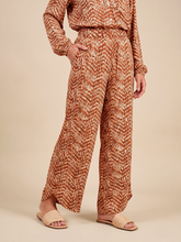 Load image into Gallery viewer, Gallery: Uv Line Beach Trousers Pants Meia Lua Tie Dye Pitanga Upf50+