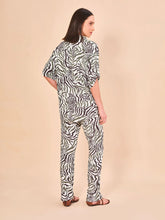 Load image into Gallery viewer, Model Back: Uv Line Shirtdress Shirt Copa Fauna Upf50+