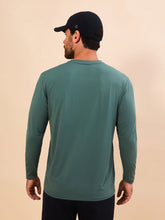 Load image into Gallery viewer, Model Back: Uv Line Rash Guard Longsleeve New Fit Textura Masc Verde Jade Upf50+