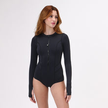 Load image into Gallery viewer, Model Front: Uv Line One-Piece Maio Macae Preto Upf50+