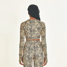 Load image into Gallery viewer, Model Back: Uv Line Beach Top Top Zebra