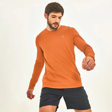 Load image into Gallery viewer, Image 04: Uv Line T-Shirt For Men Longsleeve Sport Fit Caramelo
