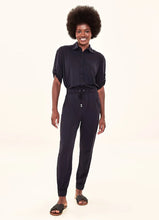 Load image into Gallery viewer, Model Front: Uv Line Beach Trousers Pants Fem Basic Black Upf50+
