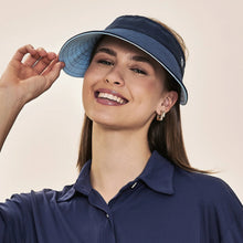 Load image into Gallery viewer, Model Front: Uv Line Visor Visor Bali Fem Navy Light Blue Upf50+
