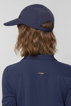 Load image into Gallery viewer, Model Back: Uv Line Caps Visor Capri Colors Nac Fem Navy Blue Upf50+
