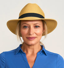 Load image into Gallery viewer, Model Front: Uv Line Panama Hat Hat Shanghai Imp Uni Sand Black Upf50+

