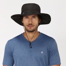 Load image into Gallery viewer, Model Front: Uv Line Floppy Hat Safari Preto Upf50+
