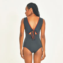 Load image into Gallery viewer, Image 08: Uv Line One-Piece Mirela Ferrugem Upf50+
