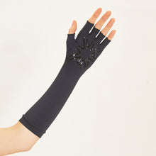 Load image into Gallery viewer, Image 04: Uv Line Glove Long Gloves Uni Black Upf50+

