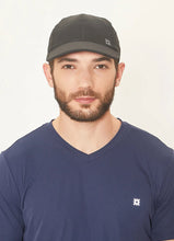 Load image into Gallery viewer, Model Front: Uv Line Caps Cap Uv Pro Masc Black Upf50+
