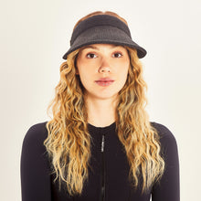 Load image into Gallery viewer, Model Front: Uv Line Visor Visor Brunei Preto Upf50+
