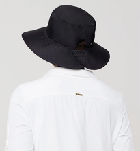 Load image into Gallery viewer, Model Back: Uv Line Bucket Hat California Preto Upf50+
