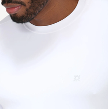 Load image into Gallery viewer, Image 03: Uv Line Rash Guard Longsleeve Uvpro Branco Upf50+
