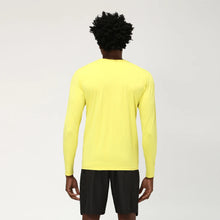 Load image into Gallery viewer, Model Back: Uv Line Rash Guard Longsleeve Uvpro Amarelo Upf50+
