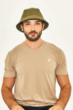 Load image into Gallery viewer, Model Front: Uv Line Bucket Hat Toronto Colors Verde Musgo Upf50+
