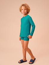 Load image into Gallery viewer, Model Front: Uv Line Rash Guard Longsleeve Uvpro Kids Green Sea Upf50+
