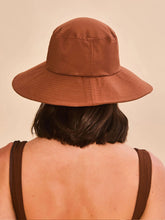 Load image into Gallery viewer, Model Back: Uv Line Floppy Hat Lyon Conhaque Upf50+
