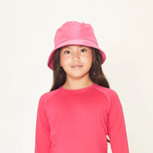 Load image into Gallery viewer, Model Front: Uv Line Bucket Hat Basic Kids Pink Rosa Upf50+
