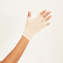 Load image into Gallery viewer, Model Back: Uv Line Glove Luva Curta Uni Bege
