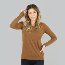 Load image into Gallery viewer, Model Front: Uv Line Fitness Top Sport Fit Fem Ml Amarelo Msc Upf50+
